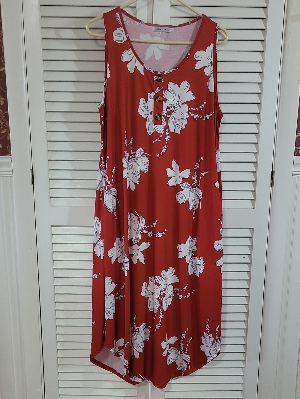 Wiholl Sleeveless Red Floral Midi Dress with Button Detail And Side Pockets.